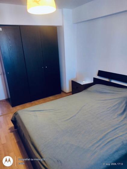 Apartament cu 3 camere decomandat în Moșilor