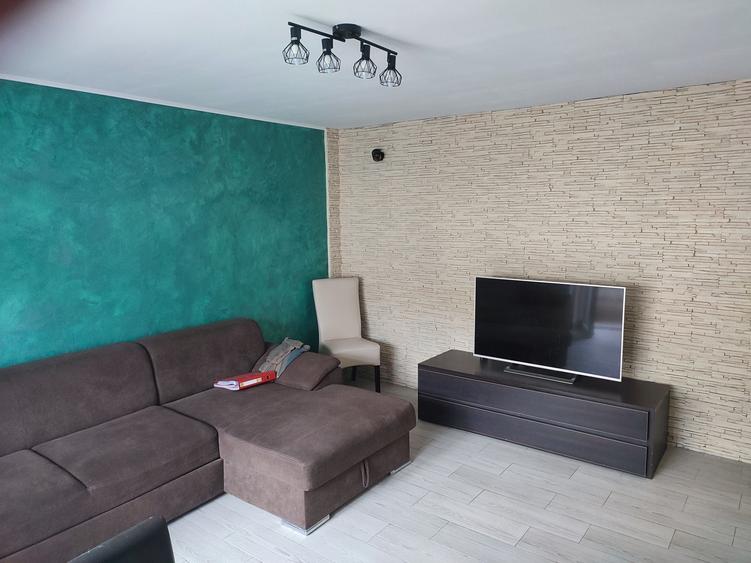 Apartament cu 4 camere decomandat în Central