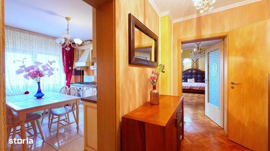Apartament cu 4 camere, mobilat în Moșilor