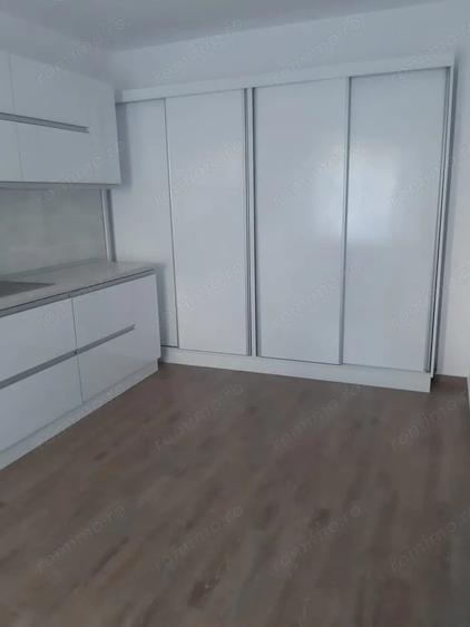 Casă cu 4 camere cu Teren 180 Mp în Central
