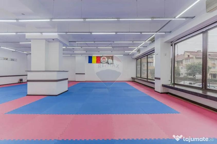 Spațiu comercial, de 170 mp, în Nord