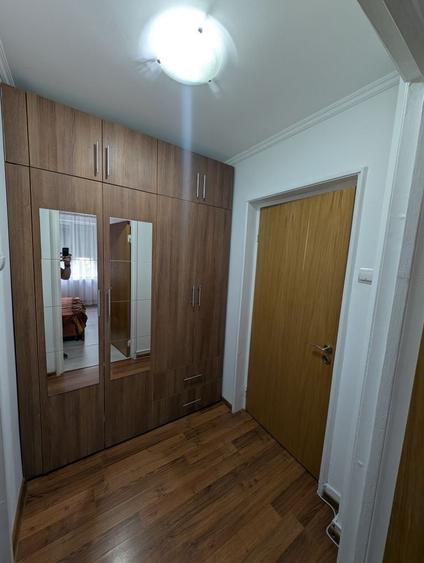 Inchiriez apartament 2 camere Trivale complex 1 - 4