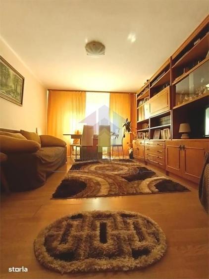 Apartament cu 4 camere decomandat în Buzaului