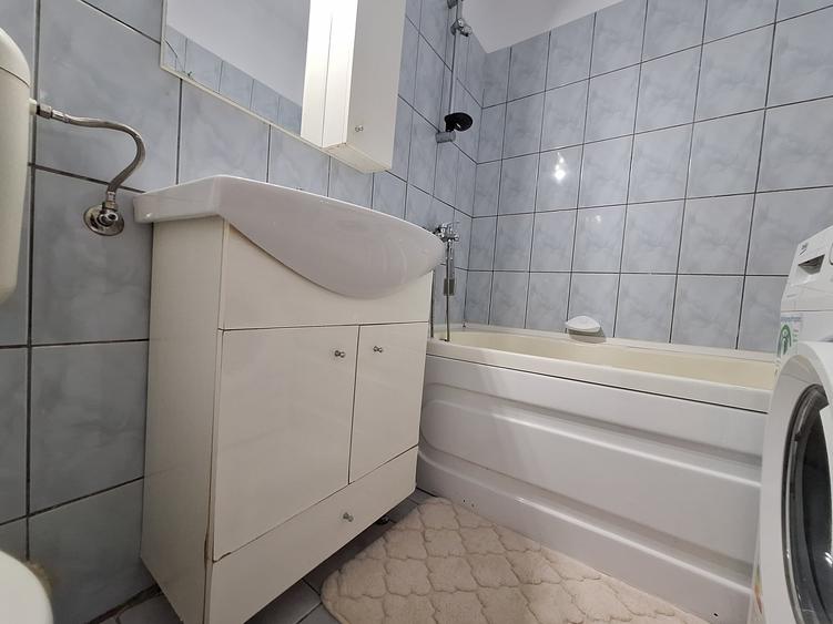 Garsonieră semidecomandată, mobilată în Lipovei
