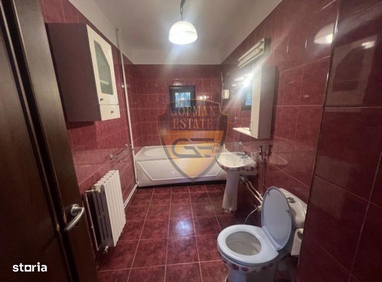 Casă cu 4 camere cu Teren 500 Mp în Lazu
