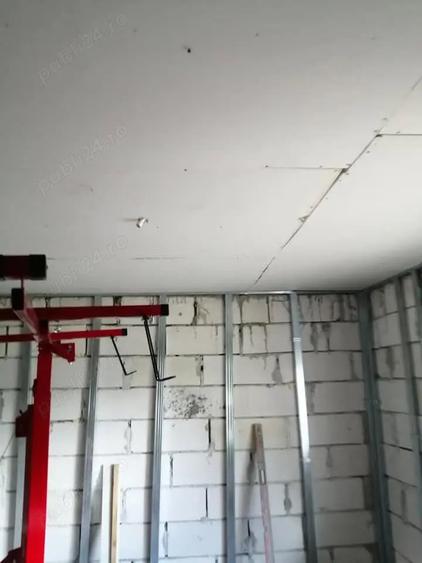 Casă cu 3 camere în 1 Decembrie