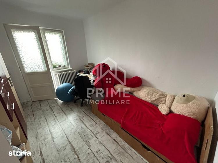 Apartament cu 4 camere în Cetate