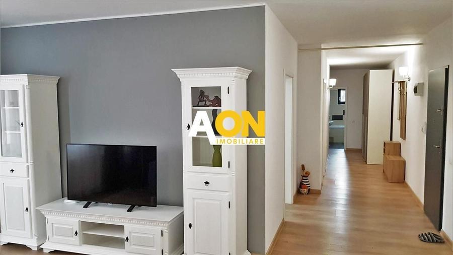 Apartament cu 3 camere decomandat, mobilat în Cetate