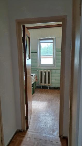 Apartament cu 3 camere semidecomandat în Nord