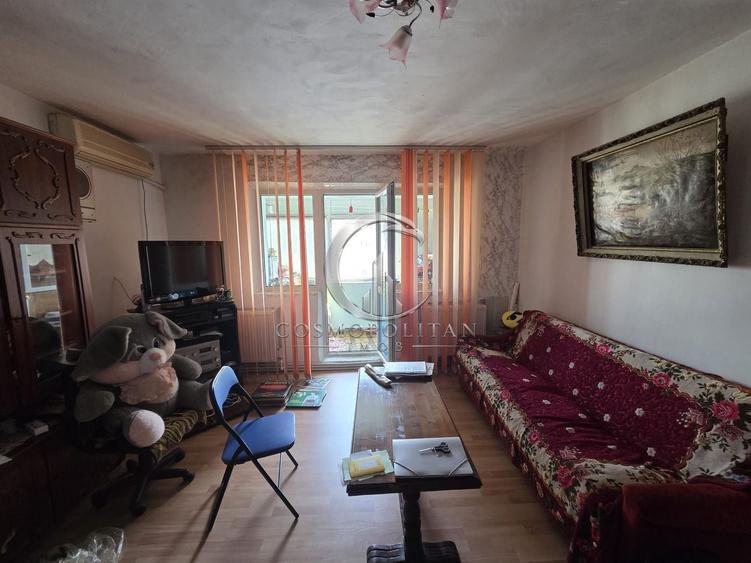Apartament cu 2 camere semidecomandat în Micro 3