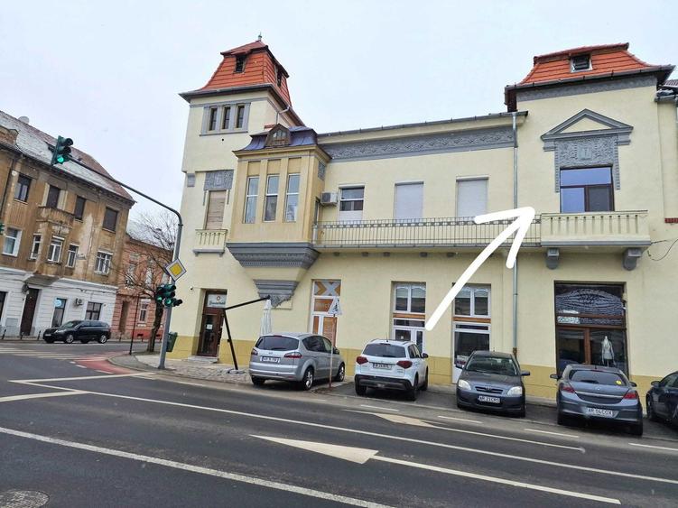 Apartament cu 2 camere semidecomandat în Exterior Vest