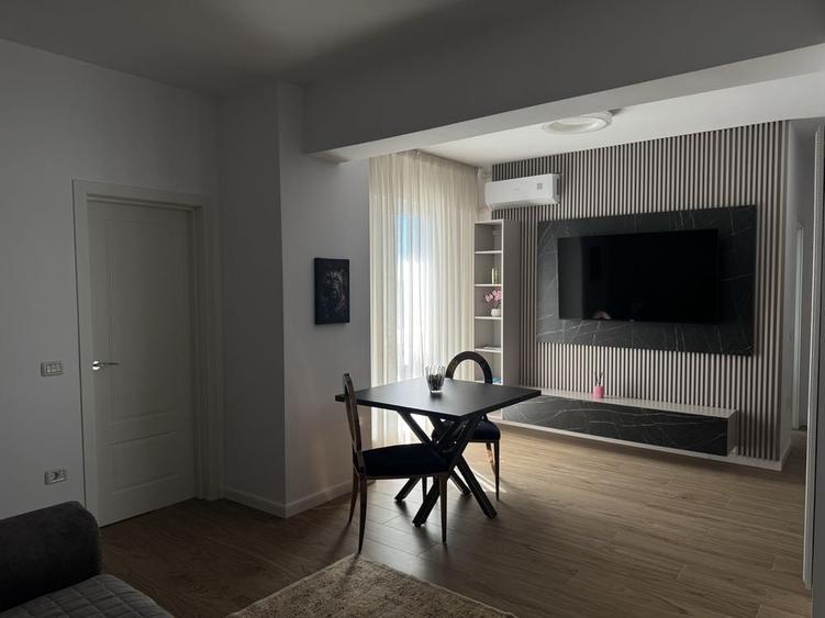 Apartament cu 2 camere decomandat în Calea Severinului