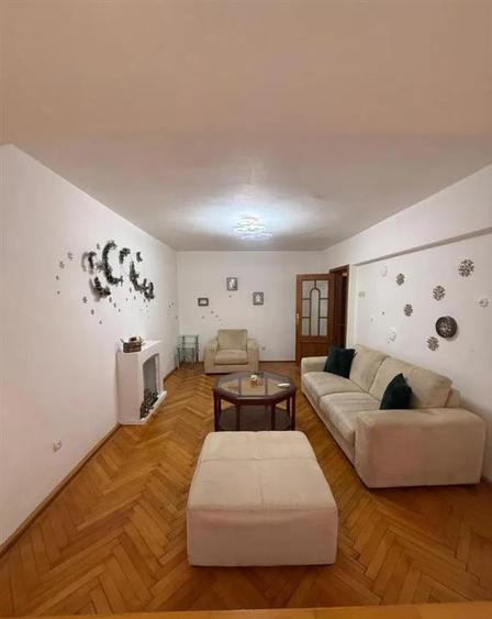 Apartament cu 3 camere decomandat în Gării