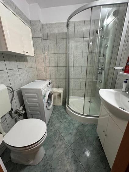 Apartament cu 2 camere semidecomandat, mobilat în Gara de Nord