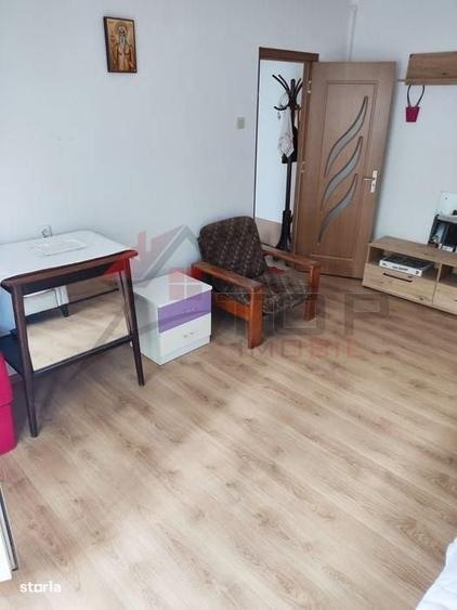 Apartament cu 3 camere semidecomandat în Zimbru