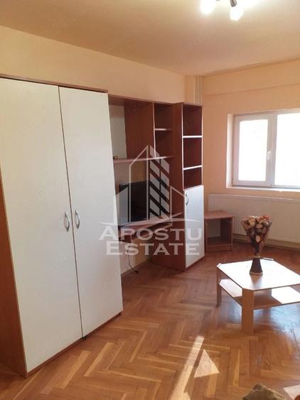 Apartament cu 2 camere decomandat, mobilat în Aradului