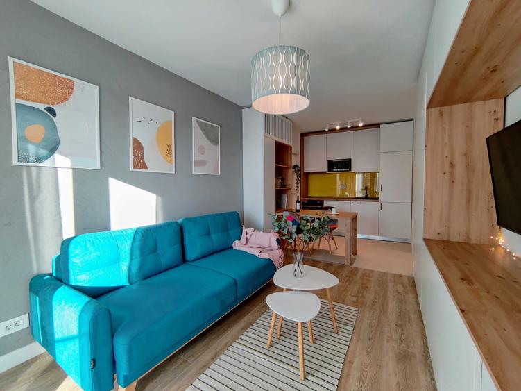 Apartament cu 2 camere decomandat în 1 Mai