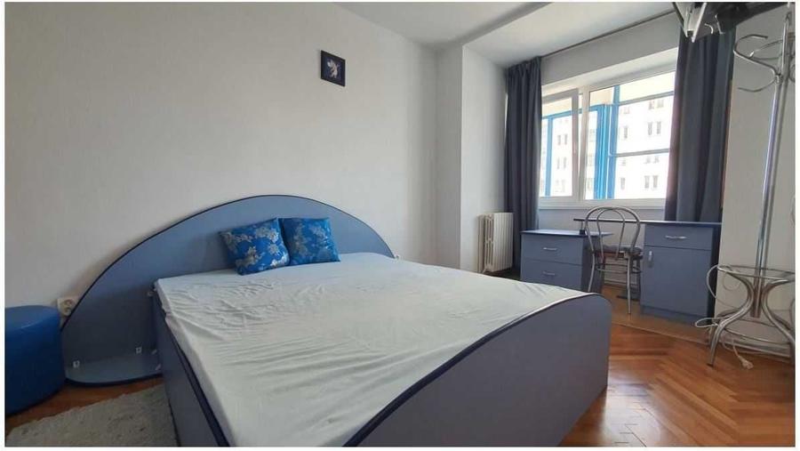 Apartament cu 4 camere decomandat în Zorilor