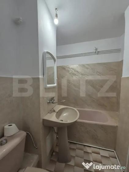 Apartament cu 2 camere decomandat, mobilat în Central