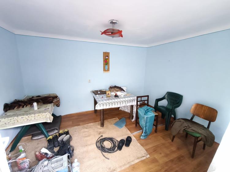 Casă cu 3 camere cu Teren 198 Mp în Eroilor