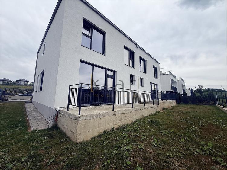 Duplex cu 4 camere cu Canalizare în Borhanci