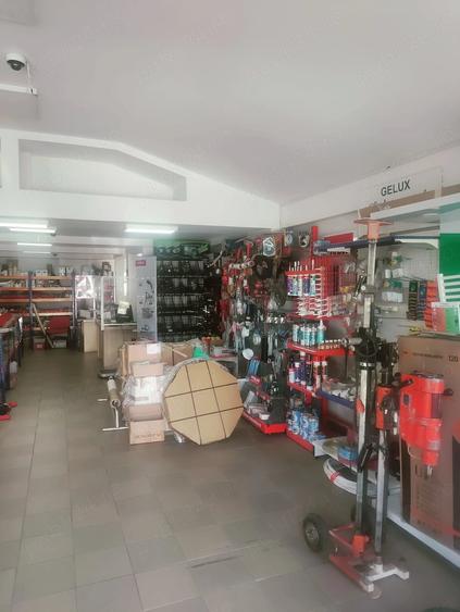 Spațiu comercial, de 160 mp, în Micro 11