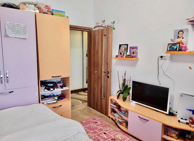 Apartament cu 3 camere decomandat în Păcurari