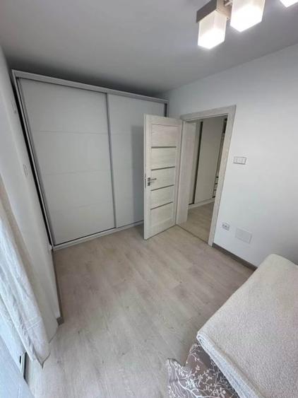 Apartament cu 2 camere semidecomandat, mobilat în Horea