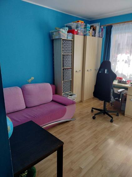 Apartament cu 3 camere decomandat în Exterior Vest