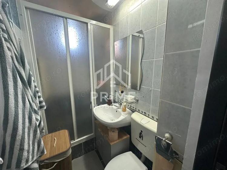 Apartament cu 3 camere decomandat, mobilat în Central