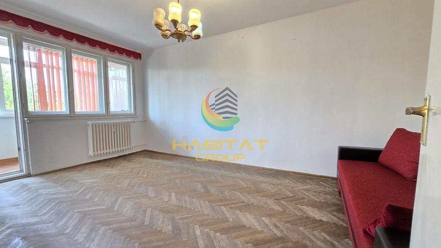 Apartament cu 3 camere decomandat în Berceni