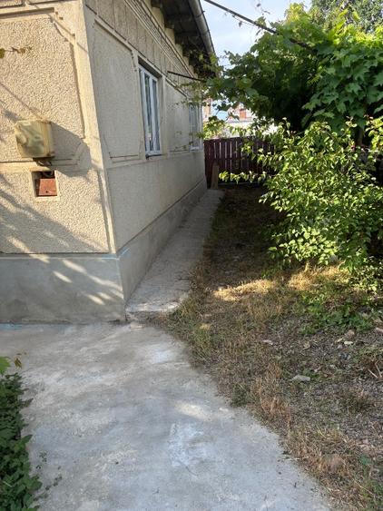 Casă cu 3 camere cu Teren 800 Mp în Central