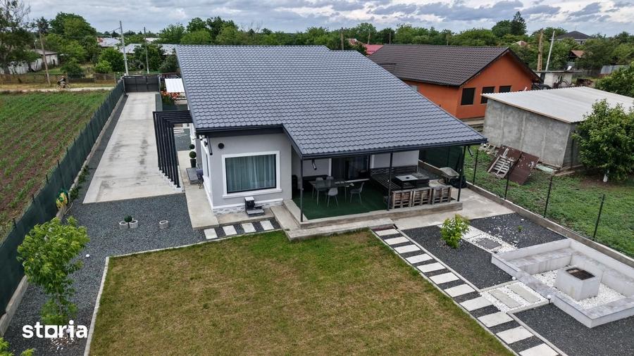 Casă cu 4 camere cu Teren 755 Mp în Frumușani