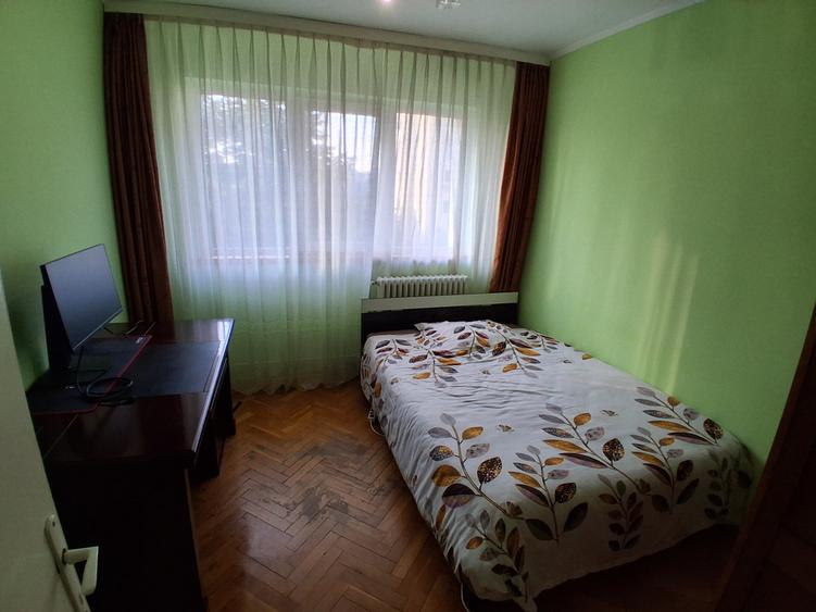 Apartament cu 3 camere decomandat în Centru Civic