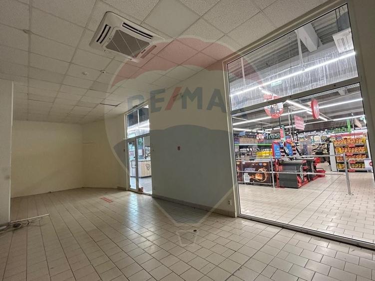 Spațiu comercial, de 58 mp, în Central