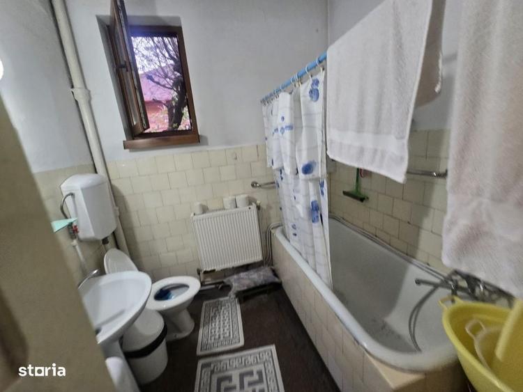 Casă cu 3 camere cu Teren 427 Mp în Central
