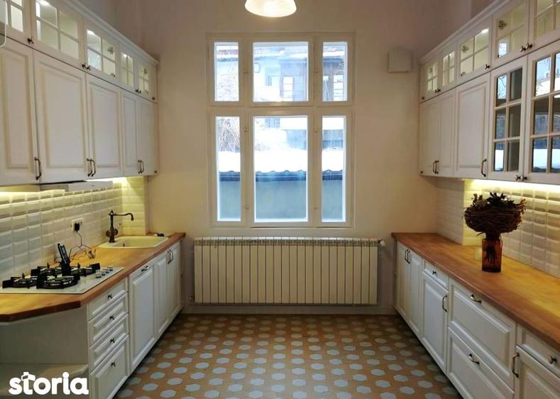Casă cu 6 camere cu Teren 250 Mp în Unirii