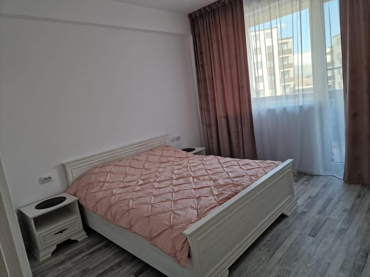 Apartament cu 3 camere decomandat în Mofleni