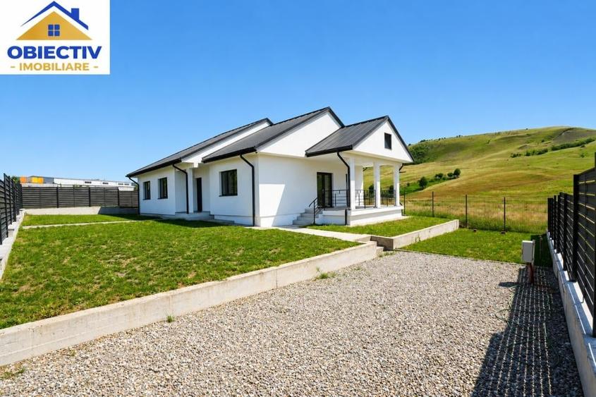 Casă cu 4 camere cu Teren 500 Mp în Est