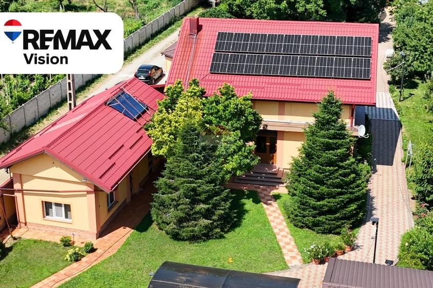 Casă individuală cu 8 camere cu Piscina în Castranova