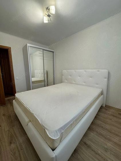 Apartament cu 2 camere decomandat în Eroii Revoluției