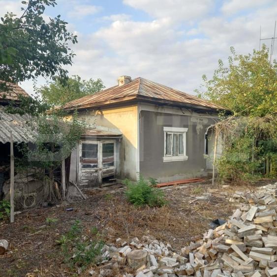 Casă individuală cu 3 camere cu Teren 910 Mp în Exterior Sud