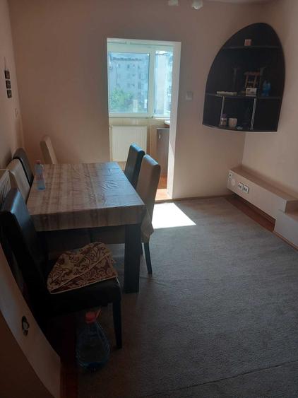 Apartament cu 3 camere decomandat în Nord