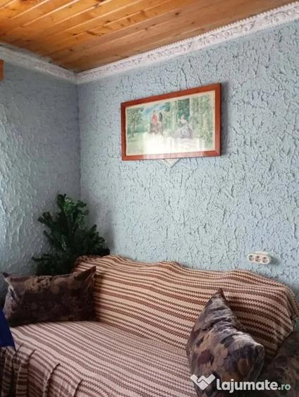 Casă cu 4 camere cu Teren 1900 Mp în Central