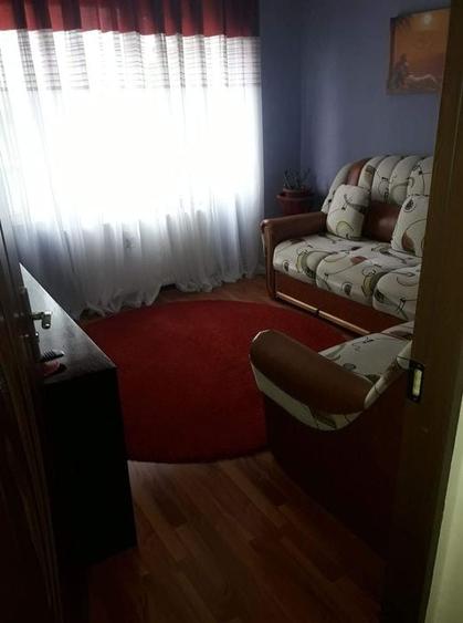 Apartament cu 4 camere decomandat, mobilat în Dârste