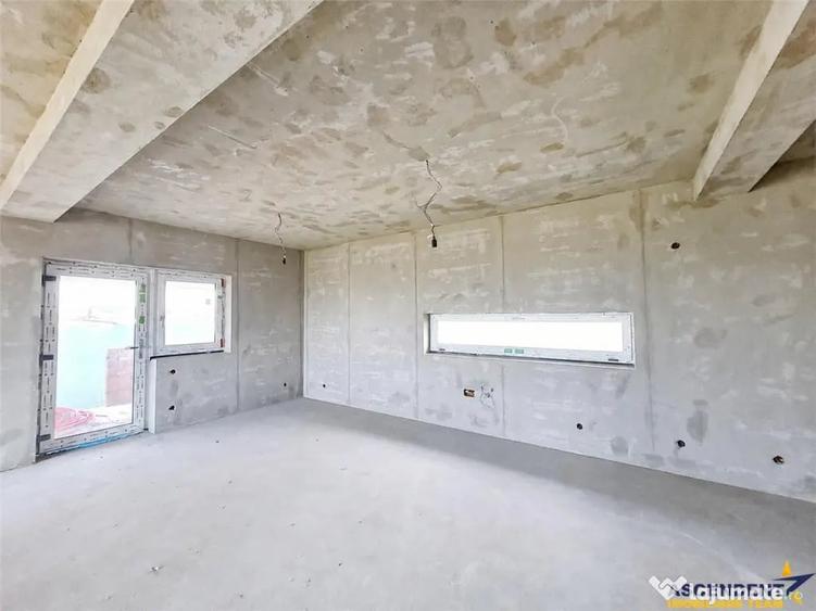 Casă cu 4 camere cu Teren 500 Mp în Sânpetru
