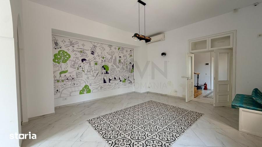Casă cu 6 camere cu Teren 50 Mp în Centrul Civic