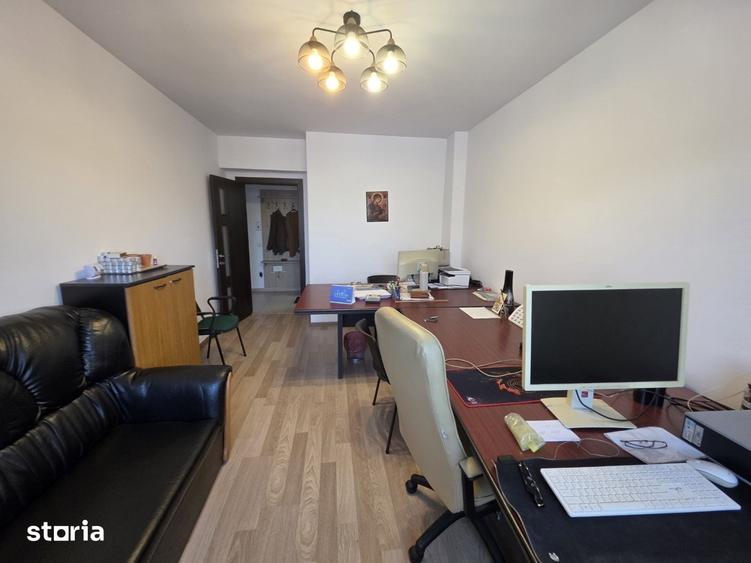 Titan, pe strada Postasului, bloc 2018, centrala, loc parcare - 3