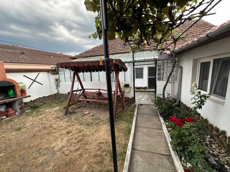 Casă cu 3 camere în Ultracentral