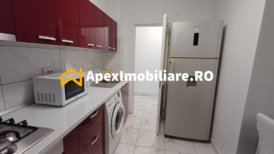 Apartament cu 3 camere semidecomandat, mobilat în Unirii